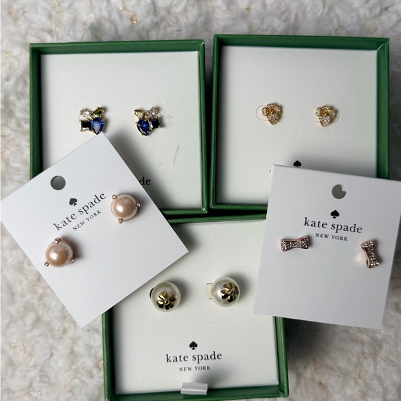 Winner choice pick one Kate Spade earrings - Picture 1 of 10